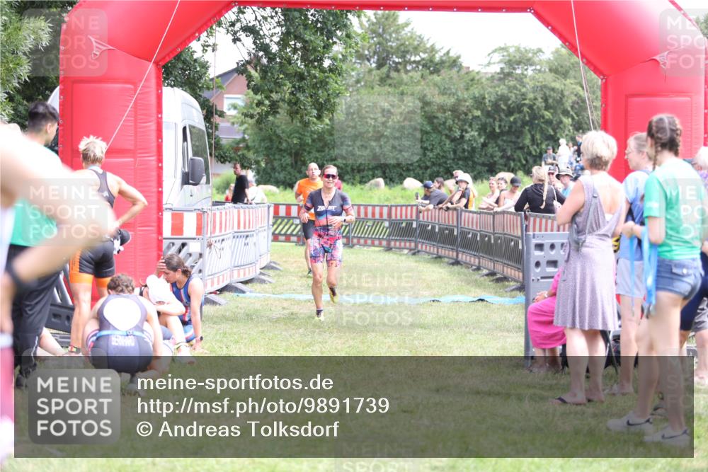 21.06.2026 - 29. Vierlanden-Triathlon Andreas Tolksdorf http://msf.ph/oto/9891739 21.06.2026 13:28:28 Ziel 38, 684, 835, 1009, 38, 684, 835, 1009 meine-sportfotos.de