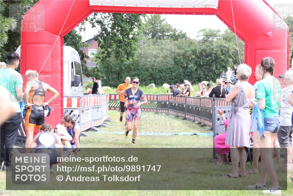 21.06.2026 - 29. Vierlanden-Triathlon Andreas Tolksdorf http://msf.ph/oto/9891747 21.06.2026 13:28:28 Ziel 38, 684, 835, 1009, 38, 684, 835, 1009 meine-sportfotos.de