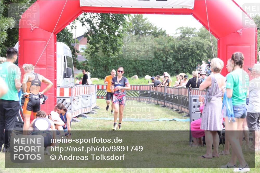 21.06.2026 - 29. Vierlanden-Triathlon Andreas Tolksdorf http://msf.ph/oto/9891749 21.06.2026 13:28:28 Ziel 38, 684, 835, 1009, 38, 684, 835, 1009 meine-sportfotos.de
