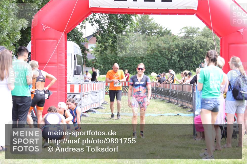 21.06.2026 - 29. Vierlanden-Triathlon Andreas Tolksdorf http://msf.ph/oto/9891755 21.06.2026 13:28:30 Ziel 38, 684, 835, 1009, 38, 684, 835, 1009 meine-sportfotos.de