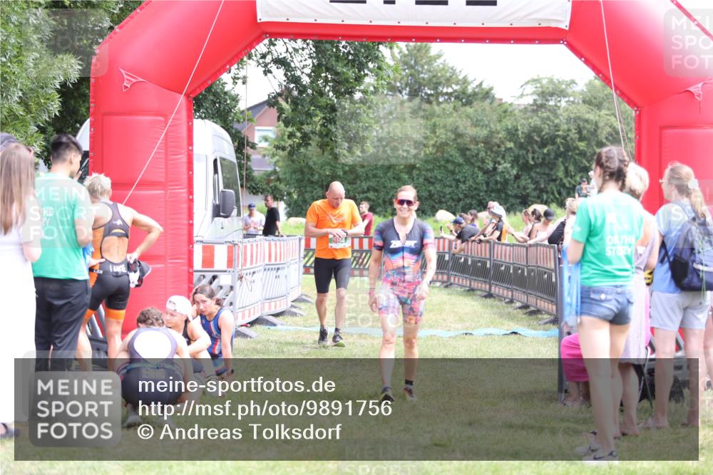 21.06.2026 - 29. Vierlanden-Triathlon Andreas Tolksdorf http://msf.ph/oto/9891756 21.06.2026 13:28:30 Ziel 38, 684, 835, 1009, 38, 684, 835, 1009 meine-sportfotos.de