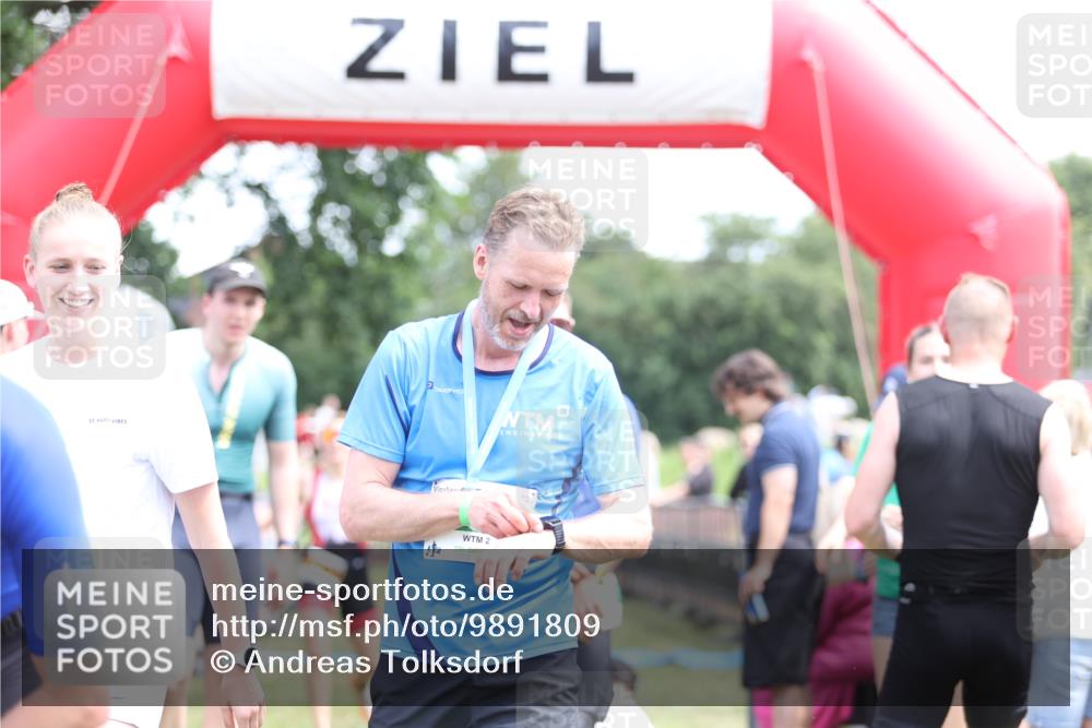 21.06.2026 - 29. Vierlanden-Triathlon Andreas Tolksdorf http://msf.ph/oto/9891809 21.06.2026 13:29:08 Ziel 746, 1004, 746, 1004 meine-sportfotos.de