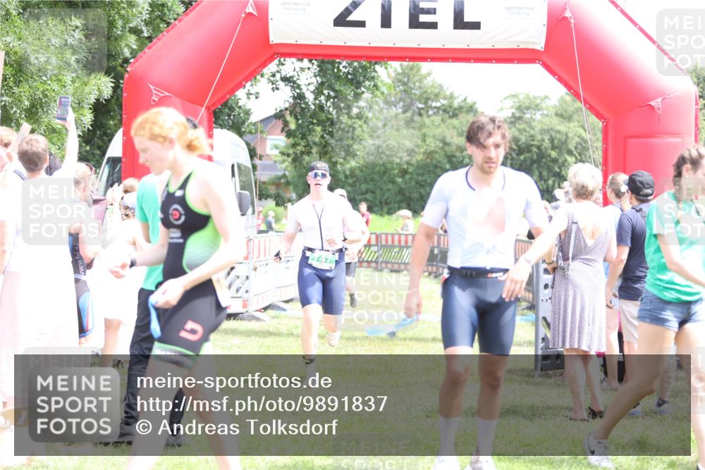 21.06.2026 - 29. Vierlanden-Triathlon Andreas Tolksdorf http://msf.ph/oto/9891837 21.06.2026 13:30:22 Ziel 83, 747, 758, 1011, 83, 747, 758, 1011 meine-sportfotos.de