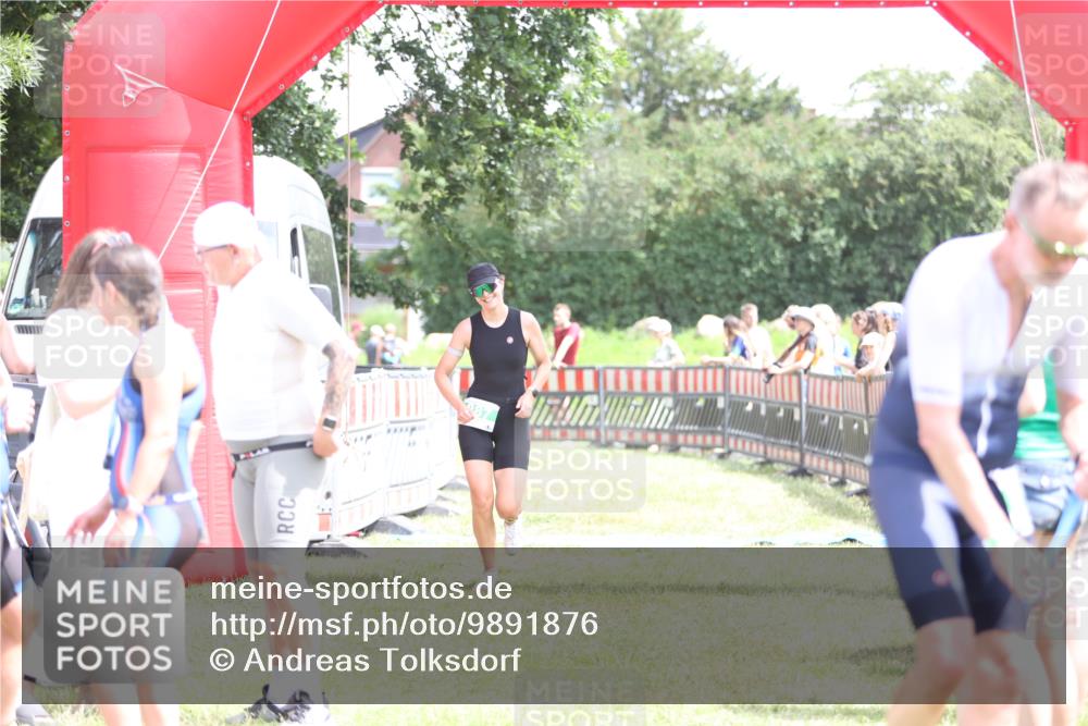 21.06.2026 - 29. Vierlanden-Triathlon Andreas Tolksdorf http://msf.ph/oto/9891876 21.06.2026 13:31:02 Ziel 887, 887 meine-sportfotos.de