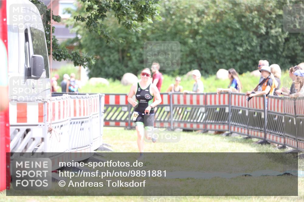 21.06.2026 - 29. Vierlanden-Triathlon Andreas Tolksdorf http://msf.ph/oto/9891881 21.06.2026 13:31:17 Ziel 1007, 1007 meine-sportfotos.de