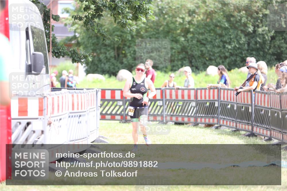 21.06.2026 - 29. Vierlanden-Triathlon Andreas Tolksdorf http://msf.ph/oto/9891882 21.06.2026 13:31:17 Ziel 1007, 1007 meine-sportfotos.de