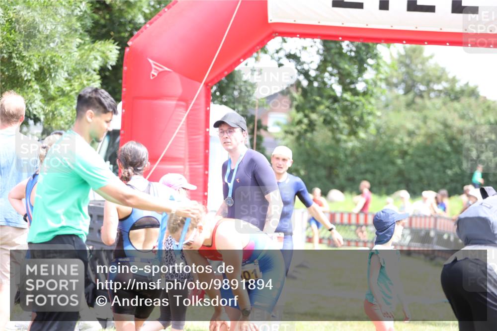 21.06.2026 - 29. Vierlanden-Triathlon Andreas Tolksdorf http://msf.ph/oto/9891894 21.06.2026 13:31:44 Ziel 98, 163, 999, 1021, 98, 163, 999, 1021 meine-sportfotos.de