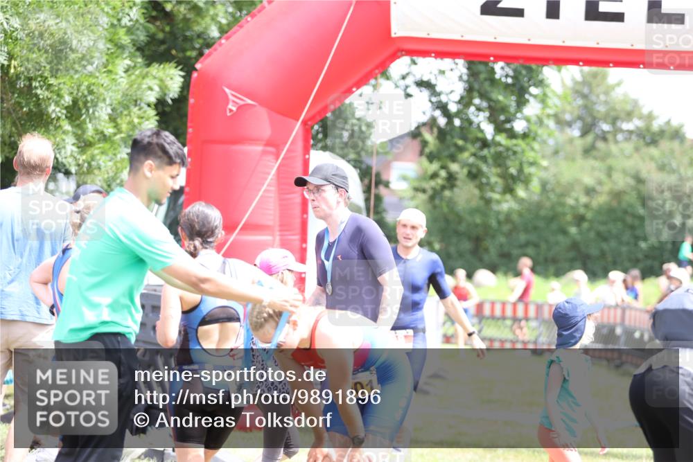 21.06.2026 - 29. Vierlanden-Triathlon Andreas Tolksdorf http://msf.ph/oto/9891896 21.06.2026 13:31:44 Ziel 98, 163, 999, 1021, 98, 163, 999, 1021 meine-sportfotos.de