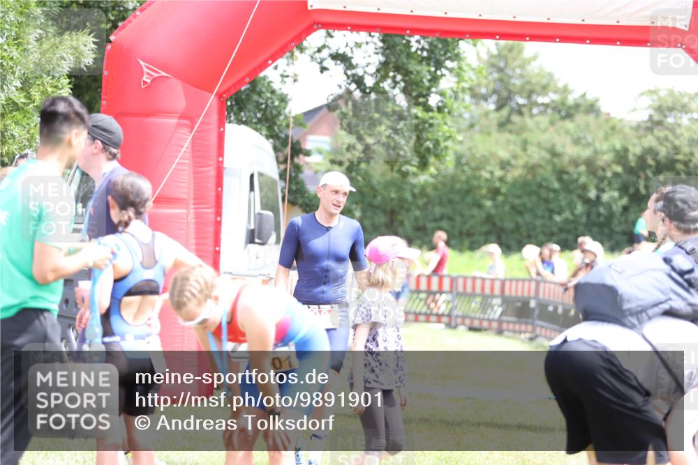 21.06.2026 - 29. Vierlanden-Triathlon Andreas Tolksdorf http://msf.ph/oto/9891901 21.06.2026 13:31:45 Ziel 98, 163, 999, 1021, 98, 163, 999, 1021 meine-sportfotos.de