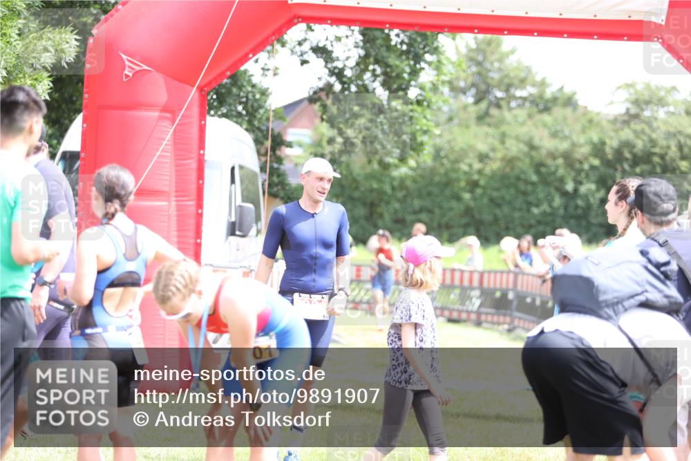21.06.2026 - 29. Vierlanden-Triathlon Andreas Tolksdorf http://msf.ph/oto/9891907 21.06.2026 13:31:46 Ziel 98, 163, 999, 1021, 98, 163, 999, 1021 meine-sportfotos.de
