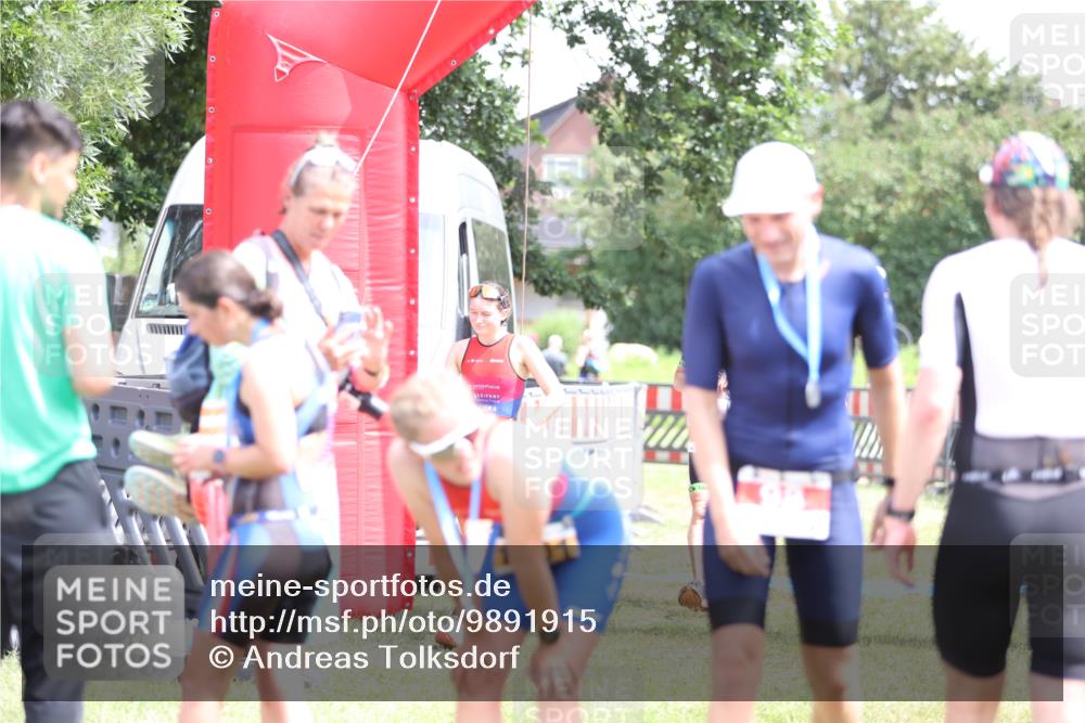 21.06.2026 - 29. Vierlanden-Triathlon Andreas Tolksdorf http://msf.ph/oto/9891915 21.06.2026 13:31:52 Ziel 163, 999, 1021, 163, 999, 1021 meine-sportfotos.de