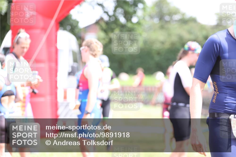 21.06.2026 - 29. Vierlanden-Triathlon Andreas Tolksdorf http://msf.ph/oto/9891918 21.06.2026 13:31:56 Ziel 163, 1021, 163, 1021 meine-sportfotos.de