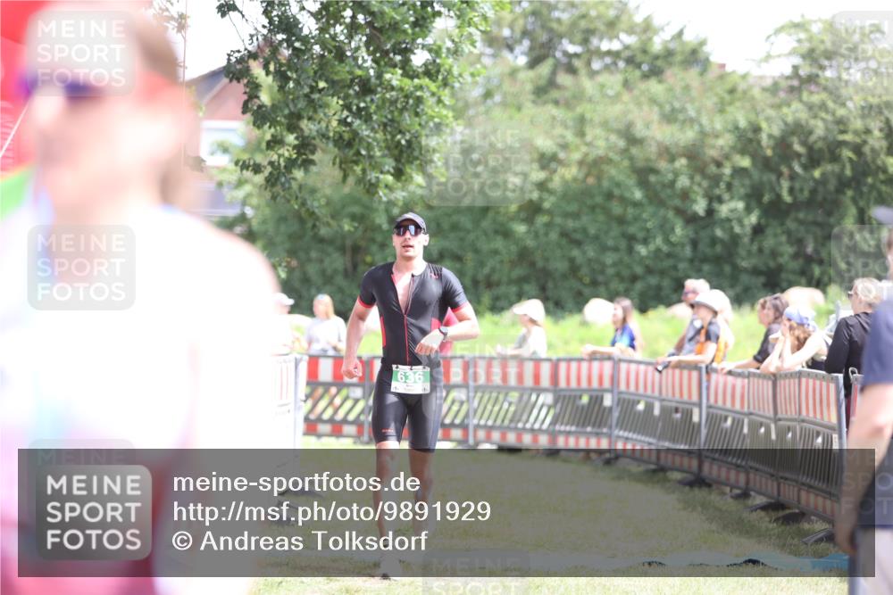 21.06.2026 - 29. Vierlanden-Triathlon Andreas Tolksdorf http://msf.ph/oto/9891929 21.06.2026 13:32:10 Ziel 636, 987, 636, 987 meine-sportfotos.de