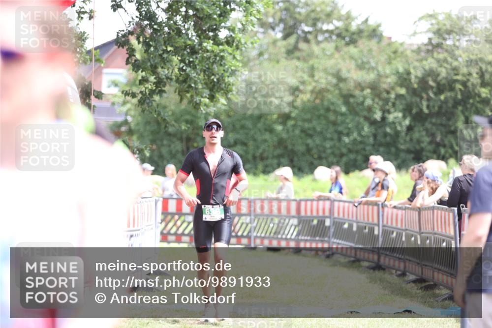 21.06.2026 - 29. Vierlanden-Triathlon Andreas Tolksdorf http://msf.ph/oto/9891933 21.06.2026 13:32:11 Ziel 636, 987, 636, 987 meine-sportfotos.de