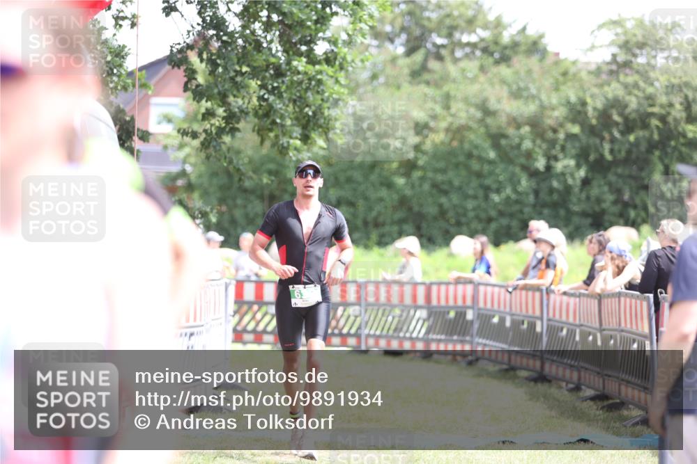 21.06.2026 - 29. Vierlanden-Triathlon Andreas Tolksdorf http://msf.ph/oto/9891934 21.06.2026 13:32:11 Ziel 636, 987, 636, 987 meine-sportfotos.de