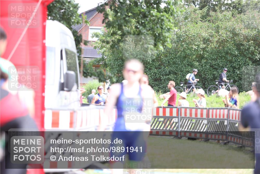 21.06.2026 - 29. Vierlanden-Triathlon Andreas Tolksdorf http://msf.ph/oto/9891941 21.06.2026 13:32:25 Ziel 769, 804, 900, 987, 1003, 1010, 769, 804, 900, 987, 1003, 1010 meine-sportfotos.de