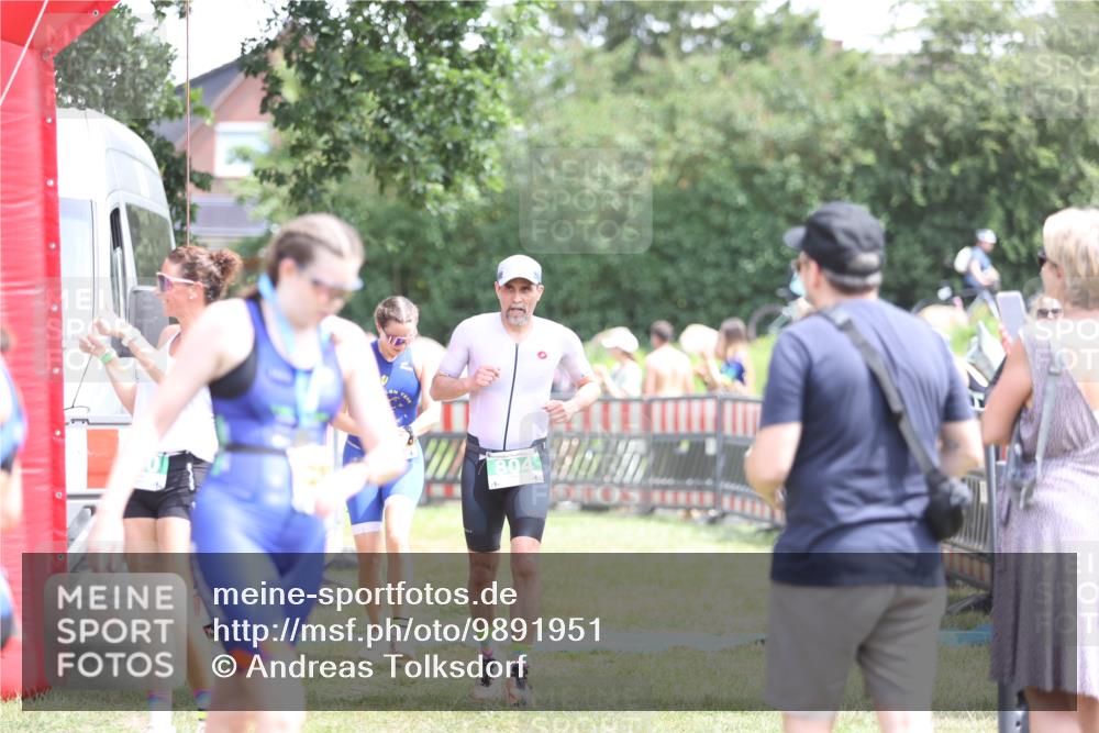 21.06.2026 - 29. Vierlanden-Triathlon Andreas Tolksdorf http://msf.ph/oto/9891951 21.06.2026 13:32:29 Ziel 683, 769, 804, 900, 986, 1003, 1010, 683, 769, 804, 900, 986, 1003, 1010 meine-sportfotos.de