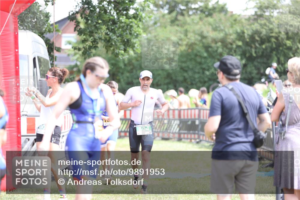 21.06.2026 - 29. Vierlanden-Triathlon Andreas Tolksdorf http://msf.ph/oto/9891953 21.06.2026 13:32:29 Ziel 683, 769, 804, 900, 986, 1003, 1010, 683, 769, 804, 900, 986, 1003, 1010 meine-sportfotos.de