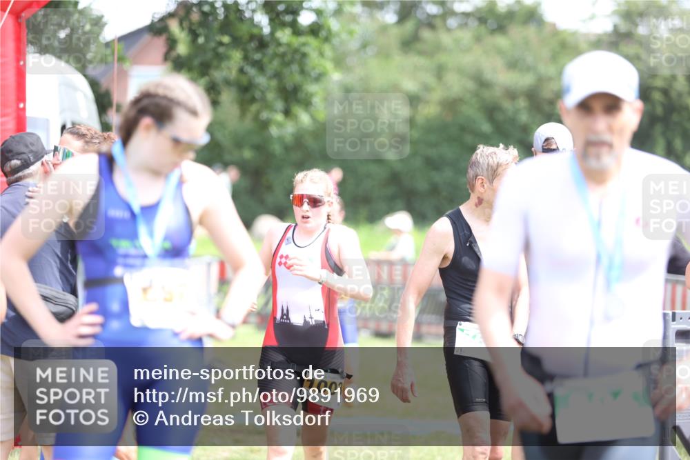 21.06.2026 - 29. Vierlanden-Triathlon Andreas Tolksdorf http://msf.ph/oto/9891969 21.06.2026 13:32:39 Ziel 683, 769, 986, 1003, 683, 769, 986, 1003 meine-sportfotos.de