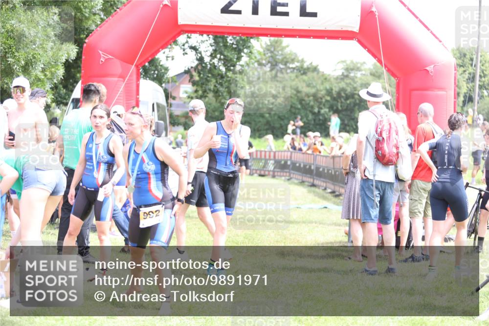 21.06.2026 - 29. Vierlanden-Triathlon Andreas Tolksdorf http://msf.ph/oto/9891971 21.06.2026 13:33:08 Ziel 172, 844, 872, 882, 897, 172, 844, 872, 882, 897 meine-sportfotos.de