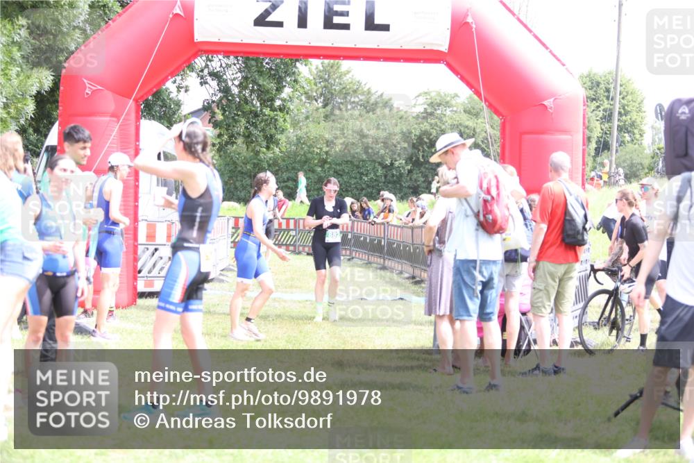 21.06.2026 - 29. Vierlanden-Triathlon Andreas Tolksdorf http://msf.ph/oto/9891978 21.06.2026 13:33:12 Ziel 172, 672, 786, 794, 844, 872, 882, 897, 172, 672, 786, 794, 844, 872, 882, 897 meine-sportfotos.de