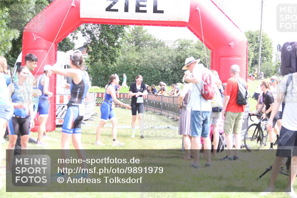 21.06.2026 - 29. Vierlanden-Triathlon Andreas Tolksdorf http://msf.ph/oto/9891979 21.06.2026 13:33:12 Ziel 172, 672, 786, 794, 844, 872, 882, 897, 172, 672, 786, 794, 844, 872, 882, 897 meine-sportfotos.de
