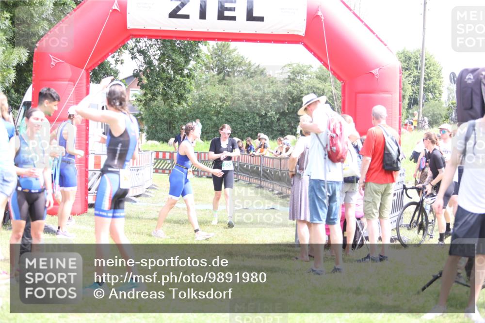 21.06.2026 - 29. Vierlanden-Triathlon Andreas Tolksdorf http://msf.ph/oto/9891980 21.06.2026 13:33:12 Ziel 172, 672, 786, 794, 844, 872, 882, 897, 172, 672, 786, 794, 844, 872, 882, 897 meine-sportfotos.de