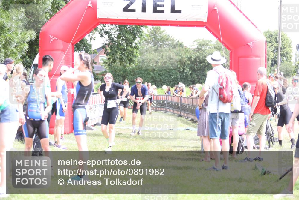 21.06.2026 - 29. Vierlanden-Triathlon Andreas Tolksdorf http://msf.ph/oto/9891982 21.06.2026 13:33:17 Ziel 172, 672, 786, 794, 872, 897, 172, 672, 786, 794, 872, 897 meine-sportfotos.de