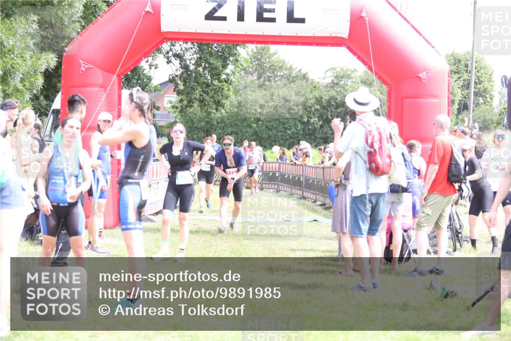 21.06.2026 - 29. Vierlanden-Triathlon Andreas Tolksdorf http://msf.ph/oto/9891985 21.06.2026 13:33:17 Ziel 172, 672, 786, 794, 872, 897, 172, 672, 786, 794, 872, 897 meine-sportfotos.de