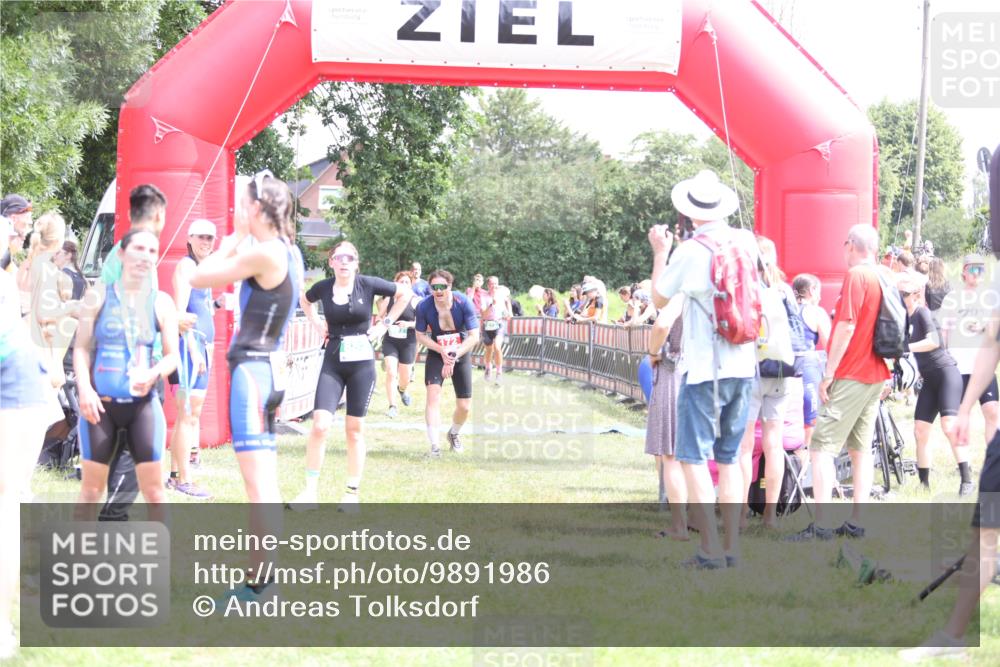 21.06.2026 - 29. Vierlanden-Triathlon Andreas Tolksdorf http://msf.ph/oto/9891986 21.06.2026 13:33:17 Ziel 172, 672, 786, 794, 872, 897, 172, 672, 786, 794, 872, 897 meine-sportfotos.de