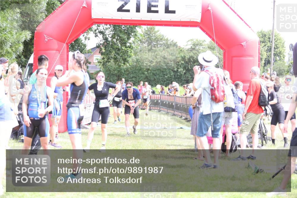 21.06.2026 - 29. Vierlanden-Triathlon Andreas Tolksdorf http://msf.ph/oto/9891987 21.06.2026 13:33:17 Ziel 172, 672, 786, 794, 872, 897, 172, 672, 786, 794, 872, 897 meine-sportfotos.de