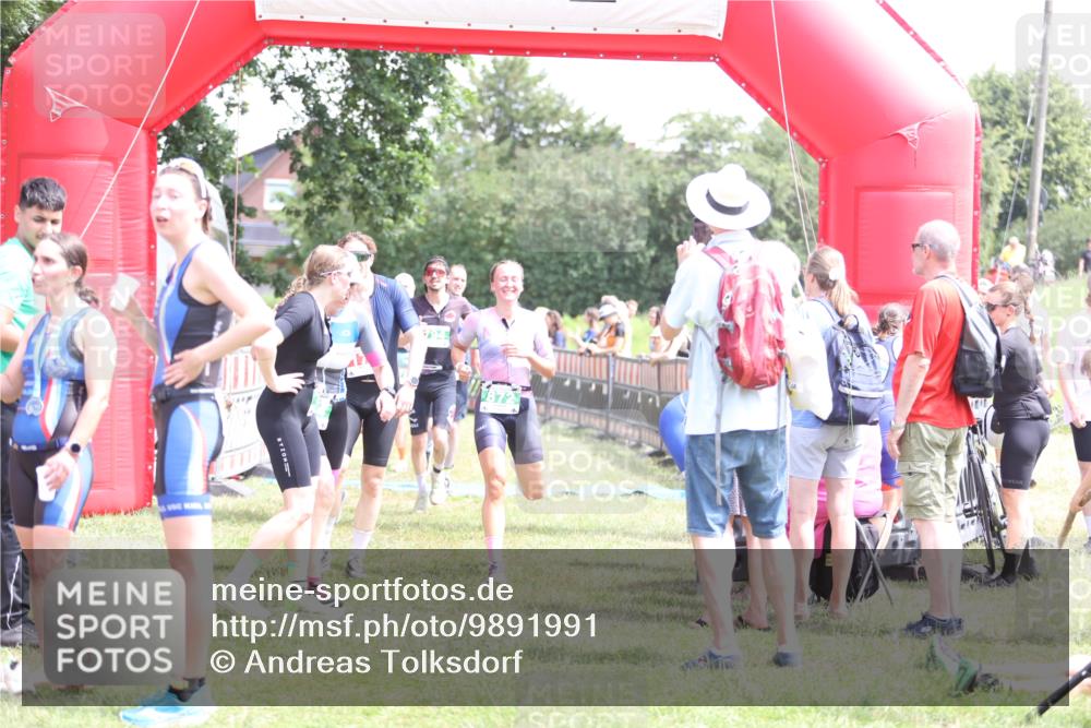 21.06.2026 - 29. Vierlanden-Triathlon Andreas Tolksdorf http://msf.ph/oto/9891991 21.06.2026 13:33:20 Ziel 172, 672, 786, 794, 872, 897, 172, 672, 786, 794, 872, 897 meine-sportfotos.de