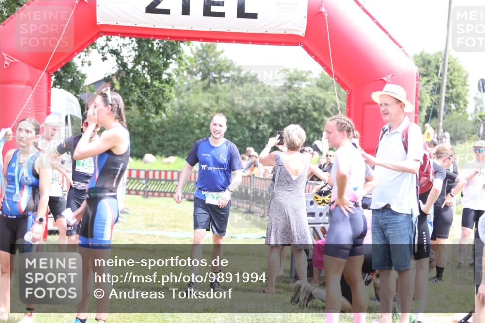 21.06.2026 - 29. Vierlanden-Triathlon Andreas Tolksdorf http://msf.ph/oto/9891994 21.06.2026 13:33:29 Ziel 59, 737, 776, 869, 59, 737, 776, 869 meine-sportfotos.de