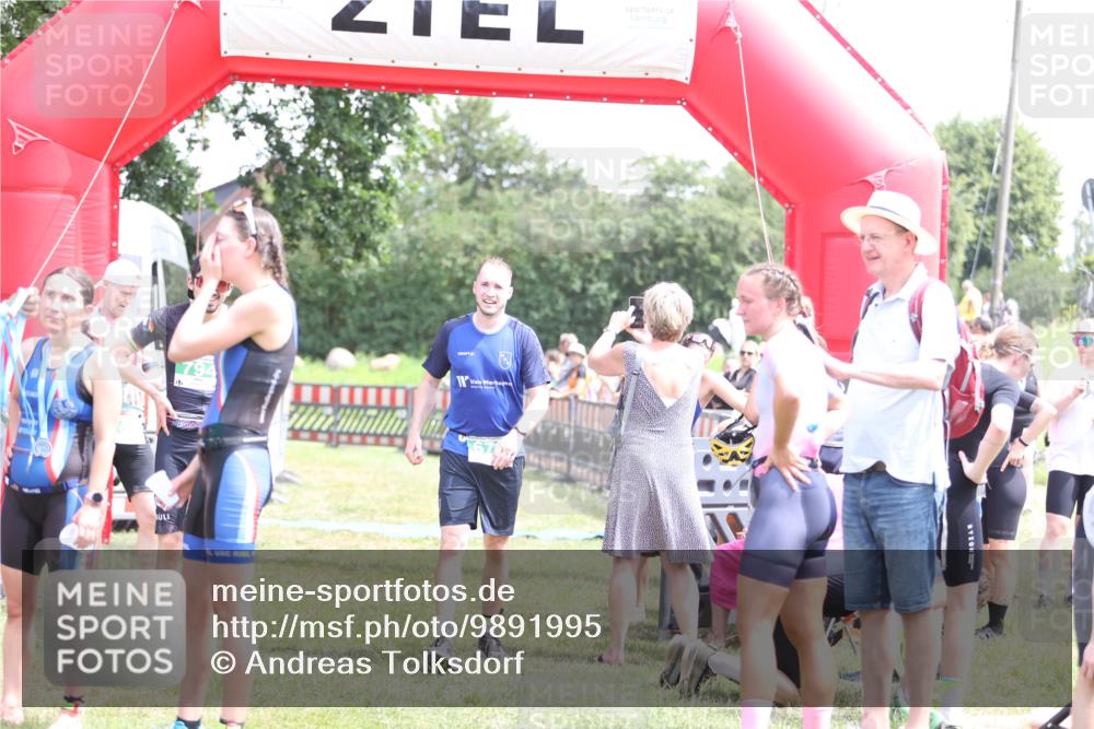 21.06.2026 - 29. Vierlanden-Triathlon Andreas Tolksdorf http://msf.ph/oto/9891995 21.06.2026 13:33:29 Ziel 59, 737, 776, 869, 59, 737, 776, 869 meine-sportfotos.de
