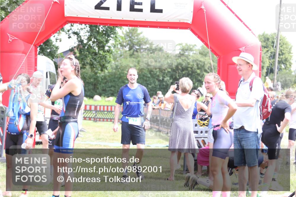 21.06.2026 - 29. Vierlanden-Triathlon Andreas Tolksdorf http://msf.ph/oto/9892001 21.06.2026 13:33:29 Ziel 59, 737, 776, 869, 59, 737, 776, 869 meine-sportfotos.de