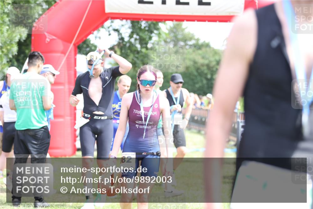 21.06.2026 - 29. Vierlanden-Triathlon Andreas Tolksdorf http://msf.ph/oto/9892003 21.06.2026 13:34:39 Ziel 171, 171 meine-sportfotos.de