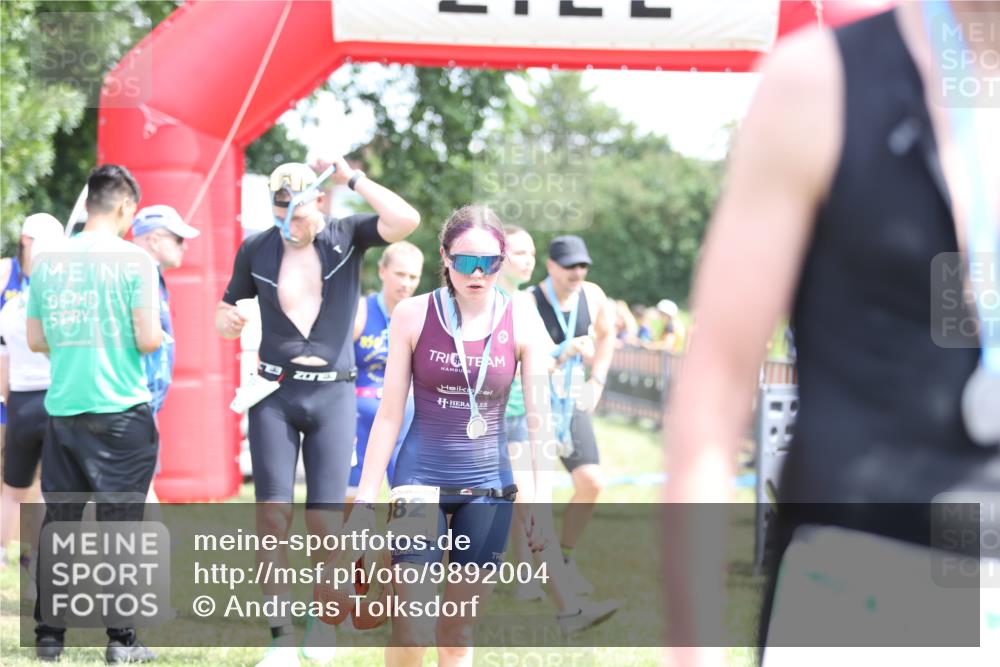 21.06.2026 - 29. Vierlanden-Triathlon Andreas Tolksdorf http://msf.ph/oto/9892004 21.06.2026 13:34:39 Ziel 171, 171 meine-sportfotos.de