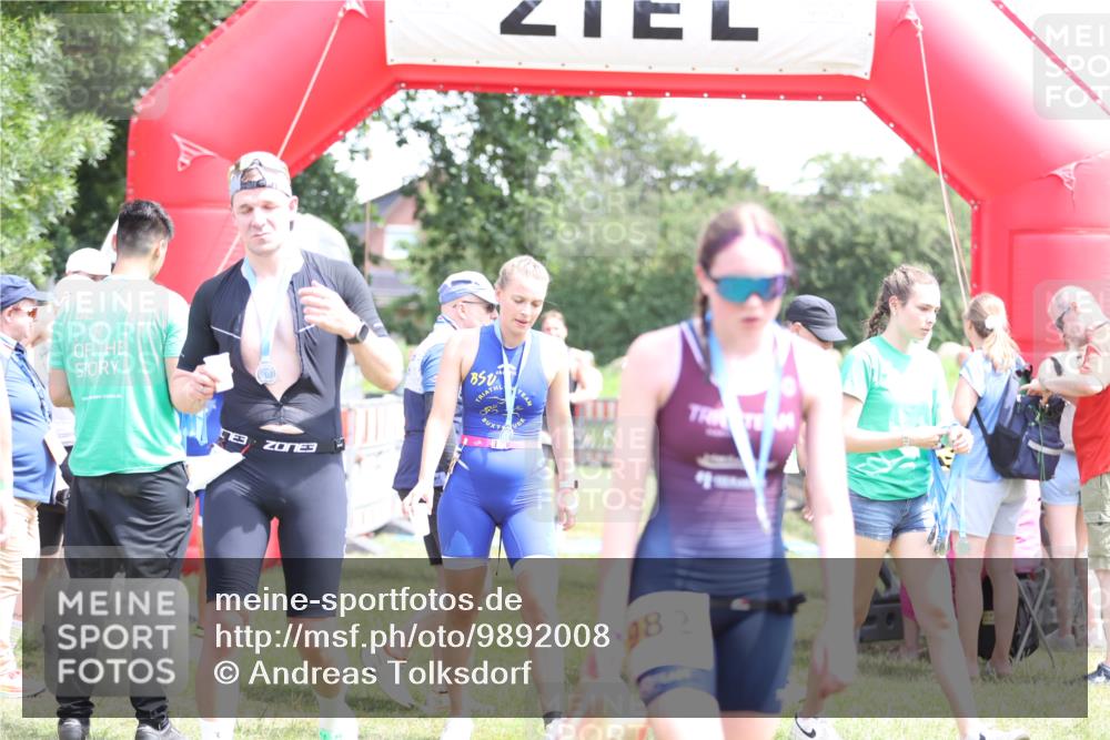 21.06.2026 - 29. Vierlanden-Triathlon Andreas Tolksdorf http://msf.ph/oto/9892008 21.06.2026 13:34:40 Ziel 171, 171 meine-sportfotos.de