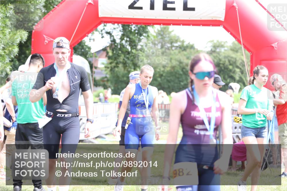 21.06.2026 - 29. Vierlanden-Triathlon Andreas Tolksdorf http://msf.ph/oto/9892014 21.06.2026 13:34:40 Ziel 171, 171 meine-sportfotos.de