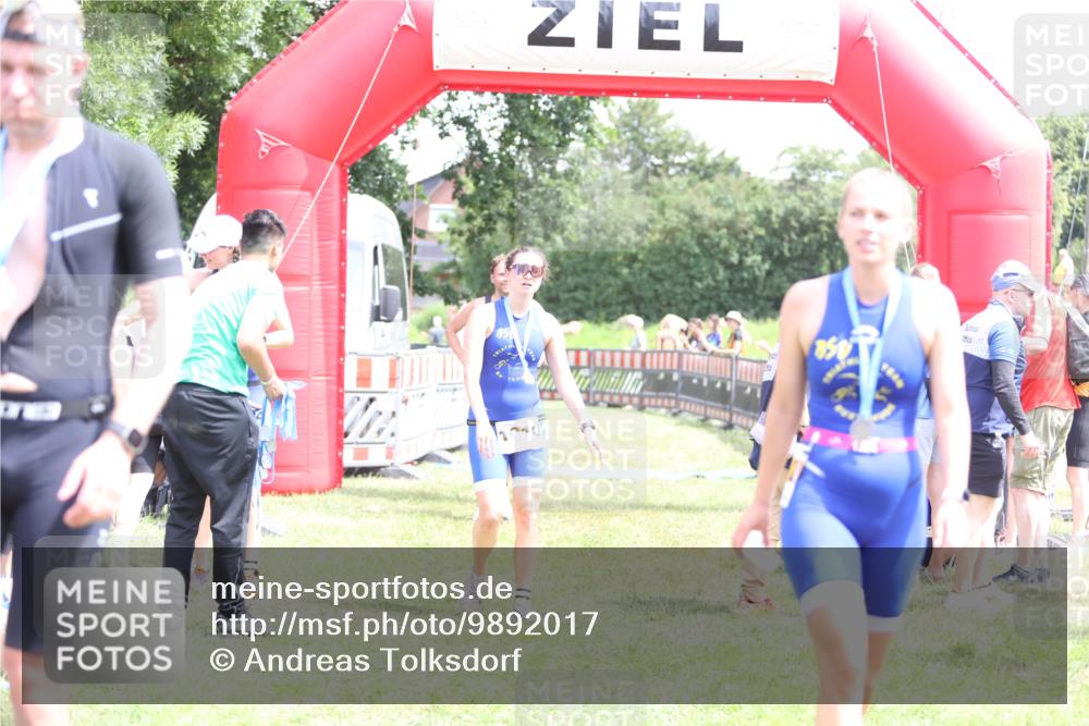 21.06.2026 - 29. Vierlanden-Triathlon Andreas Tolksdorf http://msf.ph/oto/9892017 21.06.2026 13:34:43 Ziel 171, 171 meine-sportfotos.de