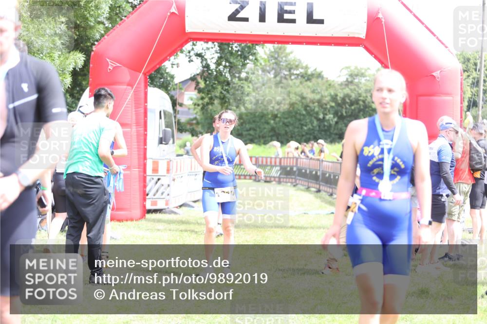 21.06.2026 - 29. Vierlanden-Triathlon Andreas Tolksdorf http://msf.ph/oto/9892019 21.06.2026 13:34:43 Ziel 171, 171 meine-sportfotos.de