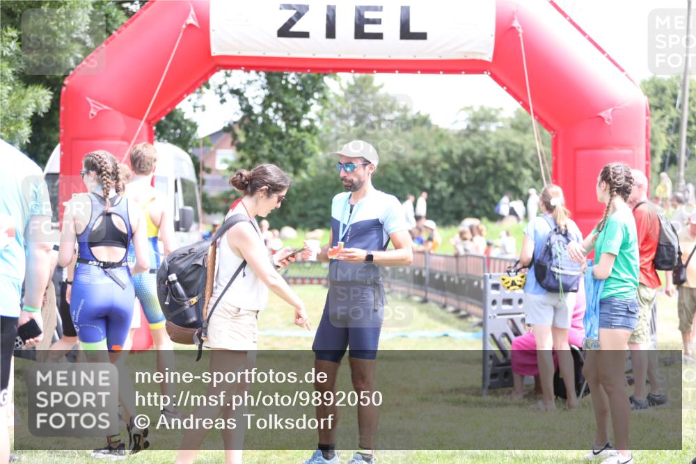 21.06.2026 - 29. Vierlanden-Triathlon Andreas Tolksdorf http://msf.ph/oto/9892050 21.06.2026 13:35:53 Ziel 278, 687, 723, 278, 687, 723 meine-sportfotos.de