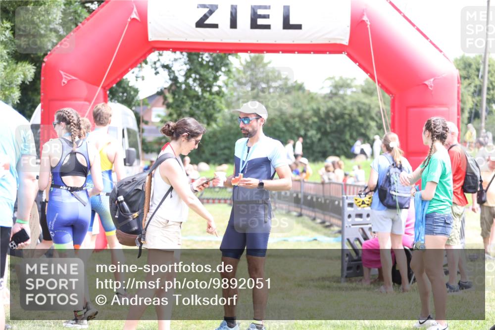 21.06.2026 - 29. Vierlanden-Triathlon Andreas Tolksdorf http://msf.ph/oto/9892051 21.06.2026 13:35:53 Ziel 278, 687, 723, 278, 687, 723 meine-sportfotos.de
