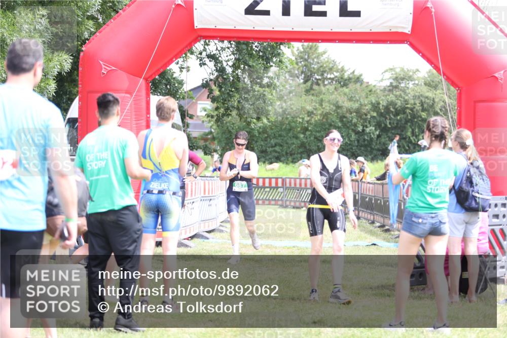 21.06.2026 - 29. Vierlanden-Triathlon Andreas Tolksdorf http://msf.ph/oto/9892062 21.06.2026 13:35:59 Ziel 153, 278, 687, 723, 153, 278, 687, 723 meine-sportfotos.de