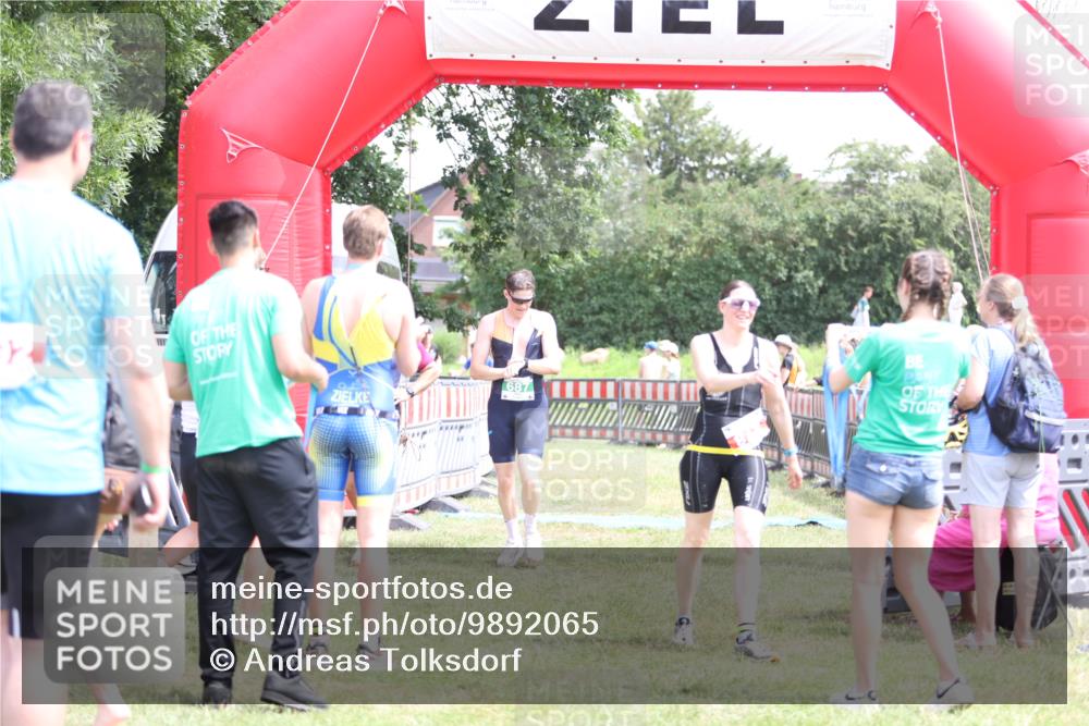 21.06.2026 - 29. Vierlanden-Triathlon Andreas Tolksdorf http://msf.ph/oto/9892065 21.06.2026 13:36:00 Ziel 153, 278, 687, 723, 153, 278, 687, 723 meine-sportfotos.de
