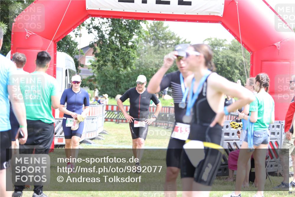 21.06.2026 - 29. Vierlanden-Triathlon Andreas Tolksdorf http://msf.ph/oto/9892077 21.06.2026 13:36:22 Ziel  meine-sportfotos.de