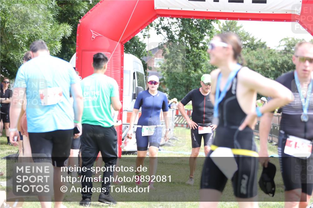 21.06.2026 - 29. Vierlanden-Triathlon Andreas Tolksdorf http://msf.ph/oto/9892081 21.06.2026 13:36:23 Ziel  meine-sportfotos.de