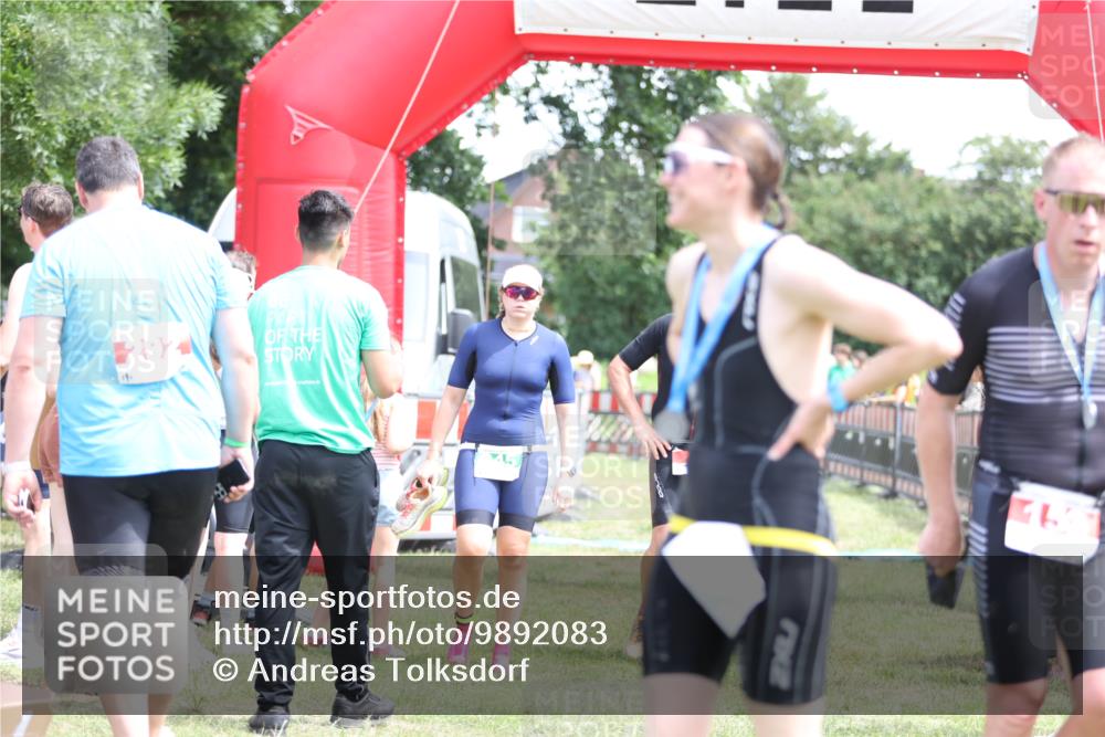 21.06.2026 - 29. Vierlanden-Triathlon Andreas Tolksdorf http://msf.ph/oto/9892083 21.06.2026 13:36:24 Ziel  meine-sportfotos.de