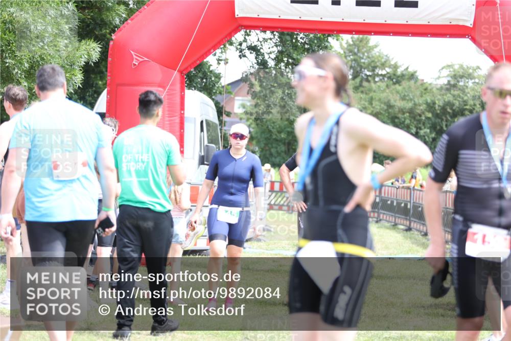 21.06.2026 - 29. Vierlanden-Triathlon Andreas Tolksdorf http://msf.ph/oto/9892084 21.06.2026 13:36:24 Ziel  meine-sportfotos.de