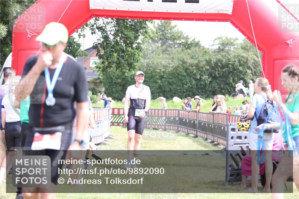 21.06.2026 - 29. Vierlanden-Triathlon Andreas Tolksdorf http://msf.ph/oto/9892090 21.06.2026 13:36:40 Ziel 735, 783, 735, 783 meine-sportfotos.de